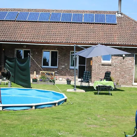 In Sittard With Pool 別荘