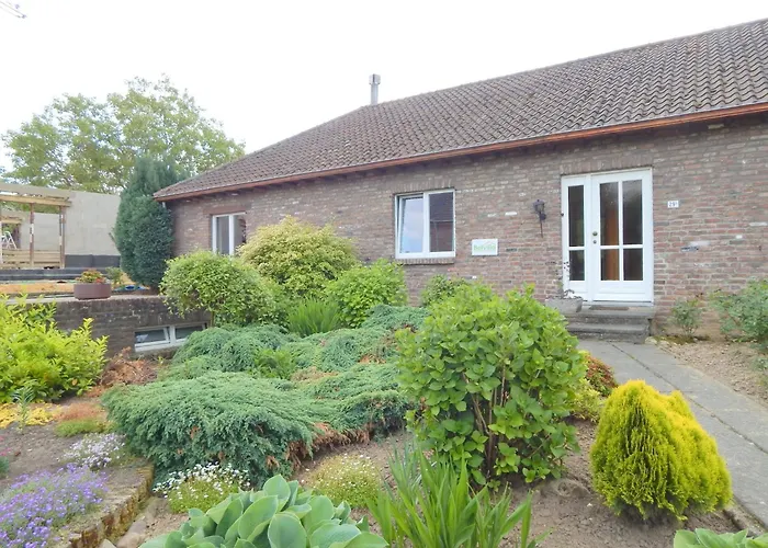 別荘 In Sittard With Pool